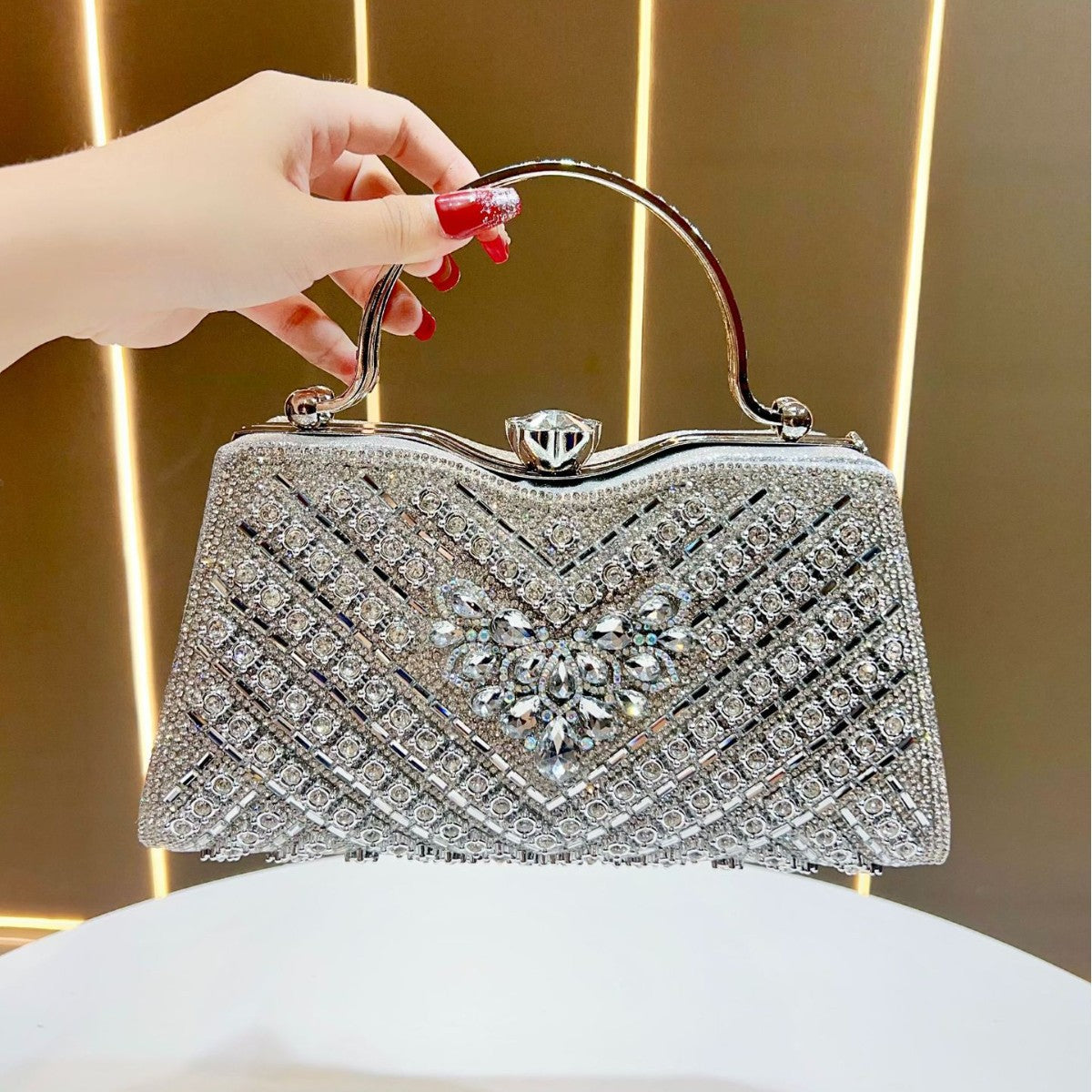 Women's Large Capacity High Sense Dress Clutch Dinner Bag