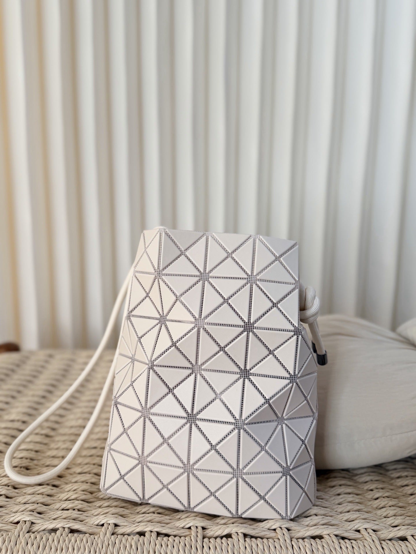 Women's Drawstring Double Stitching Glossy Diamond Plaid Women's Shoulder Bag