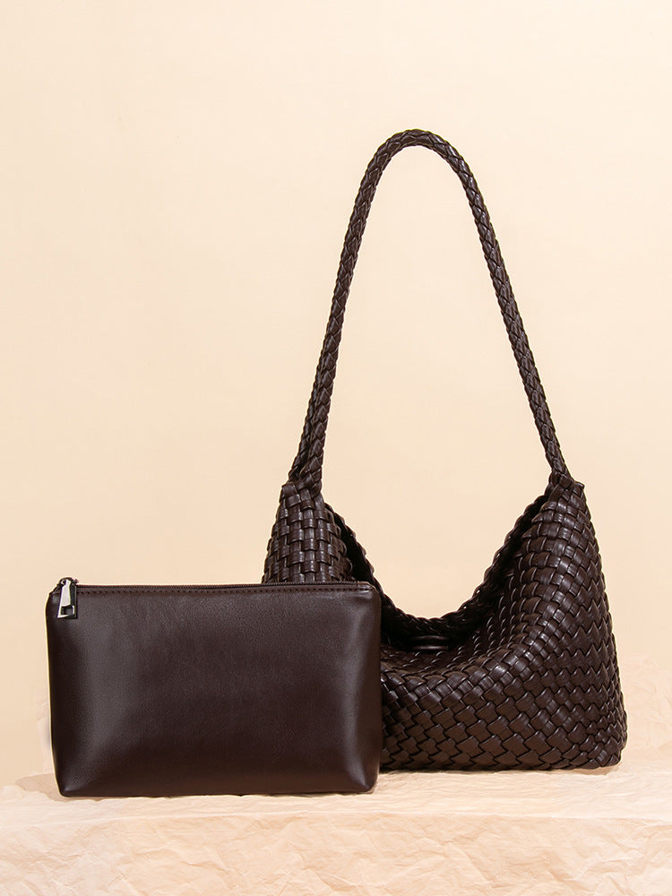 Hand-woven Simple Commute Soft Leather Underarm Fashionable Shoulder Bags