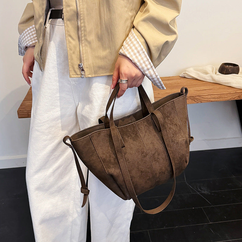 Fashion Matte Leather Wings Style Retro Women's Shoulder Bag
