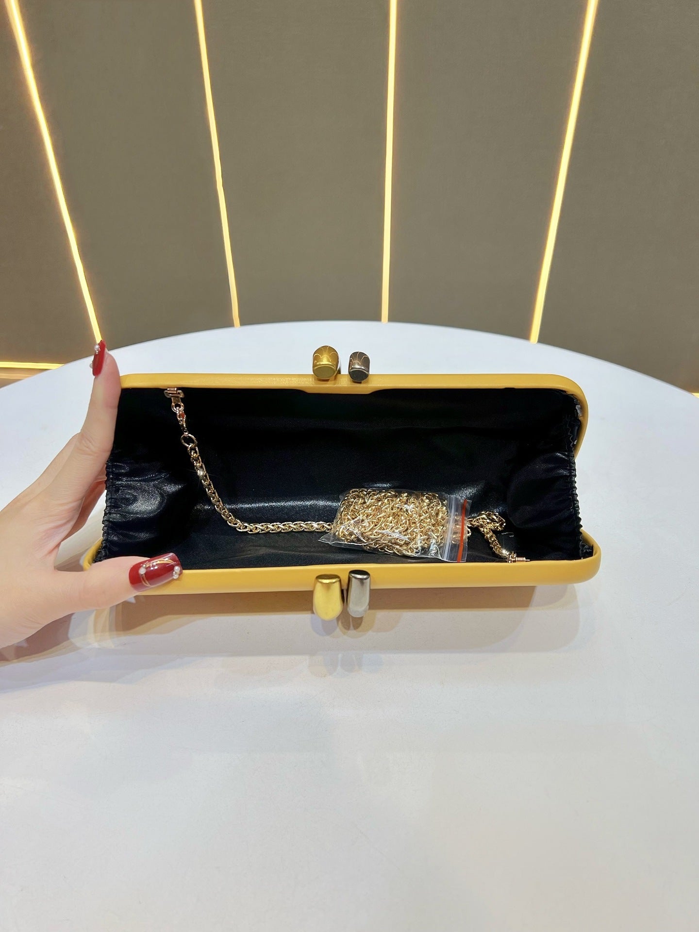 Women's Fashion Chain Clutch Party High-grade Handbags