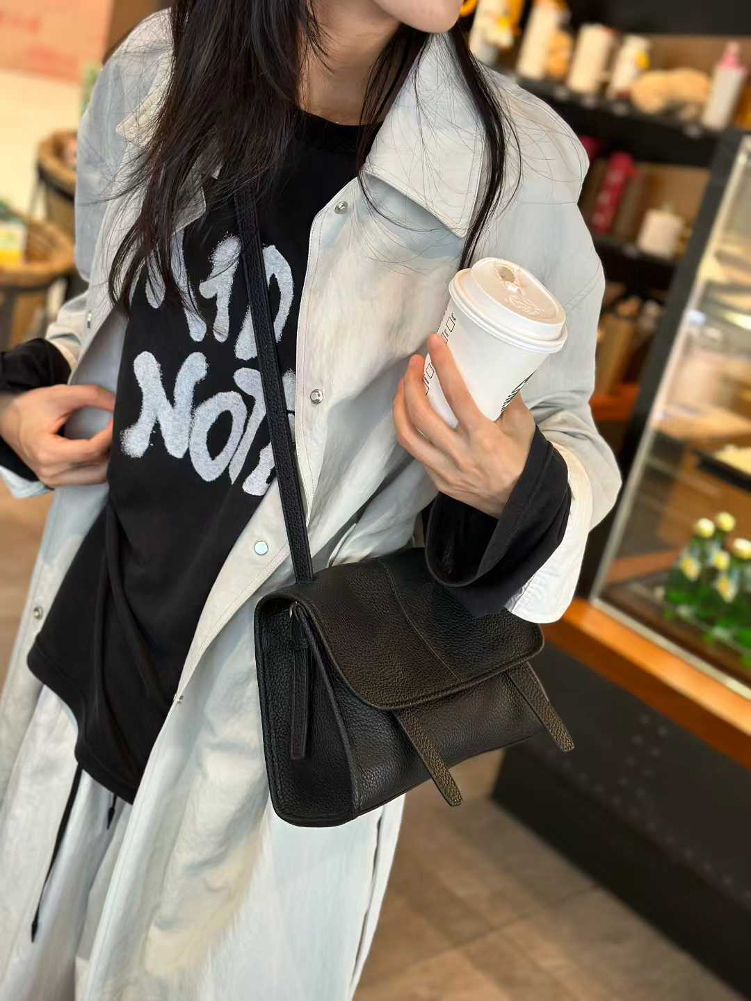 Women's Retro Flip Minimalist Underarm Commuter Women's Shoulder Bag