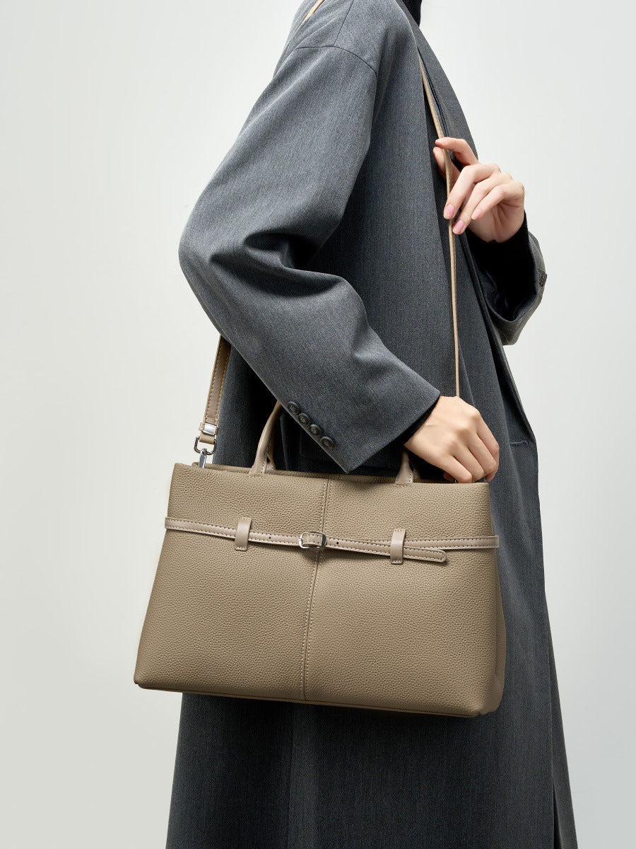 Women's High-grade Leather Large Capacity Commuter Women's Messenger Bag