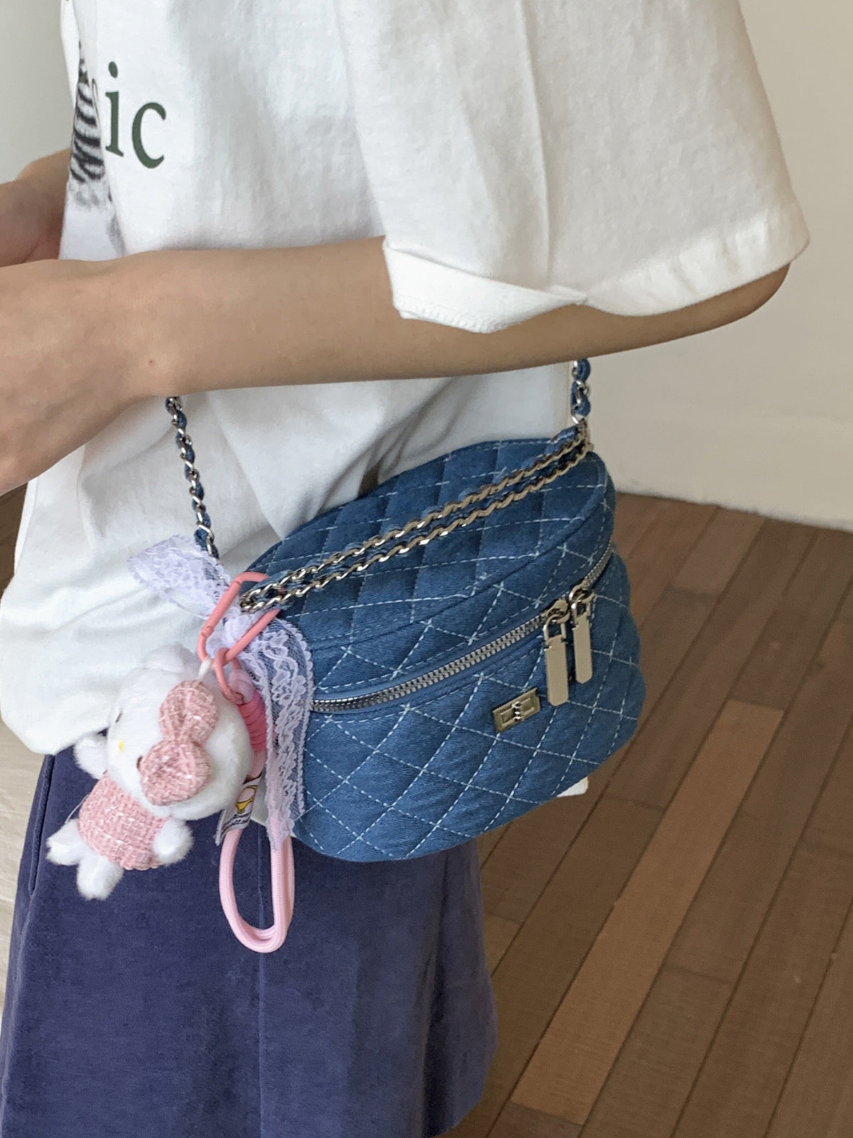 Women's Exquisite Niche Denim Fashion Rhombus Chain Super Popular Portable Small Square Bag