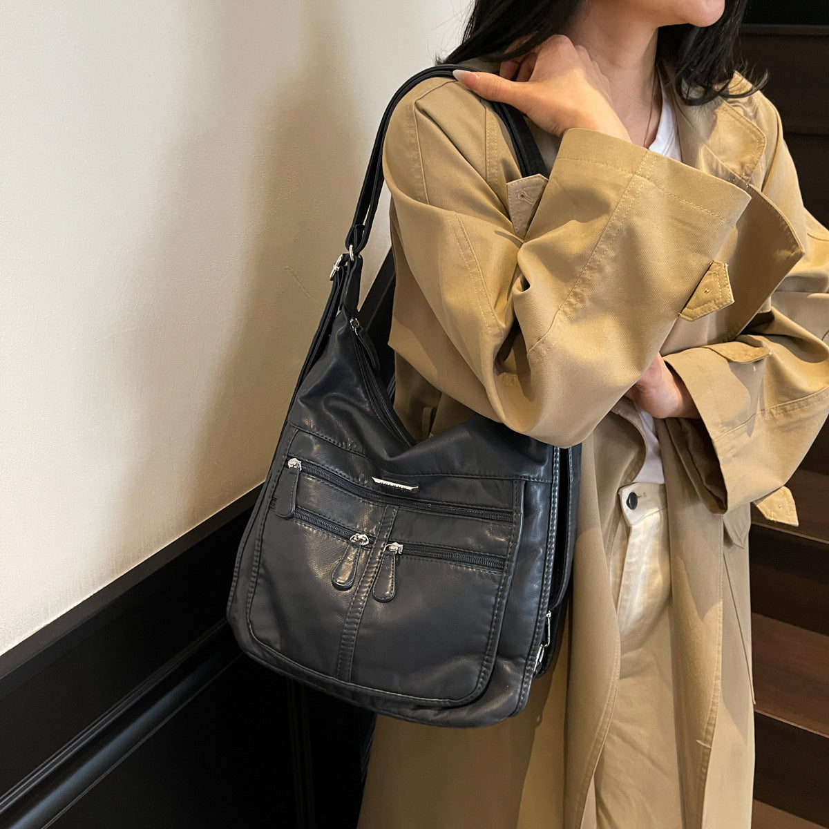 Elegant Comfortable Women's Retro Large Capacity Women's Shoulder Bag