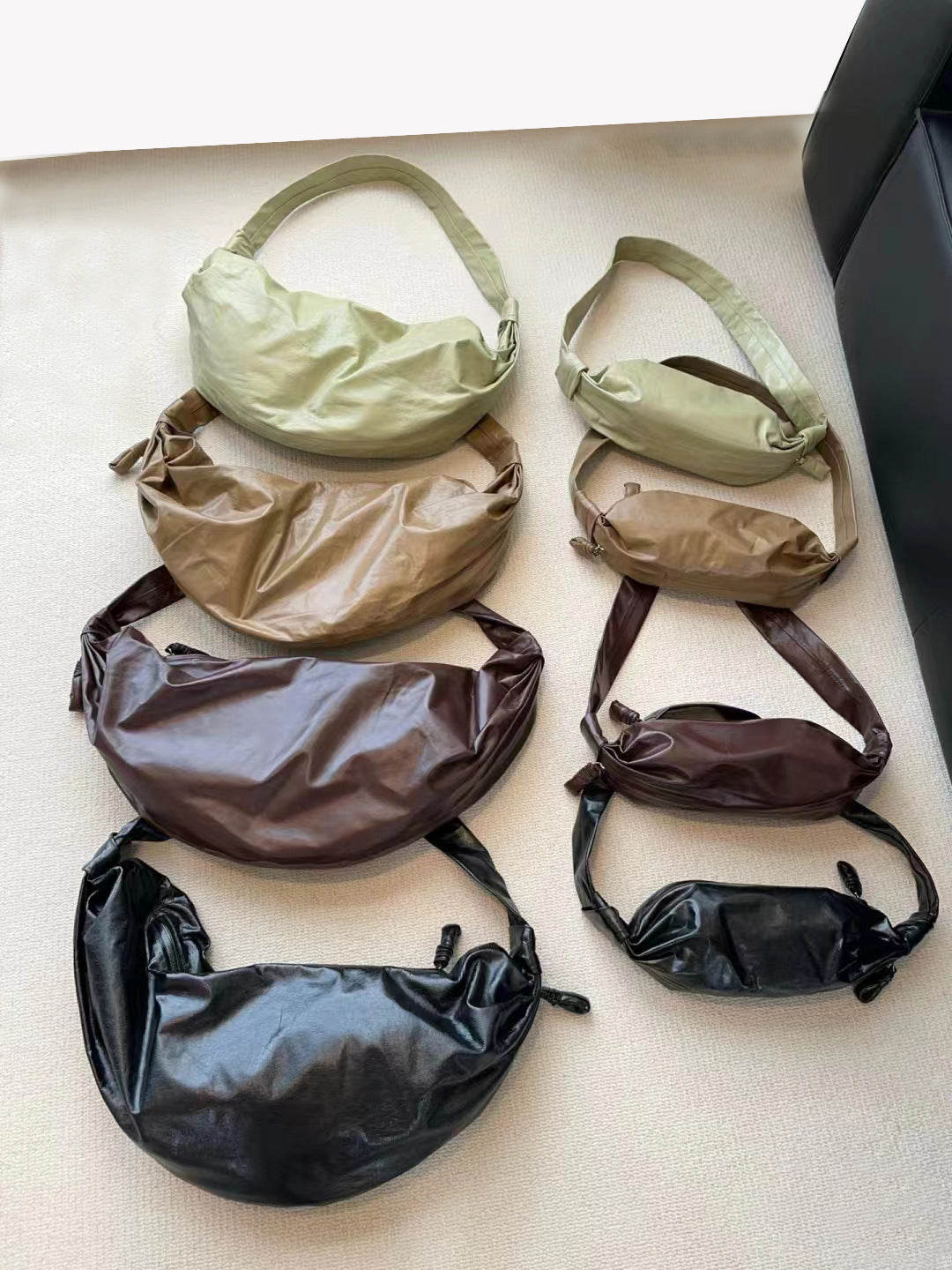 Women's Medium Large Paper Leather Croissant Loose Women's Handbag