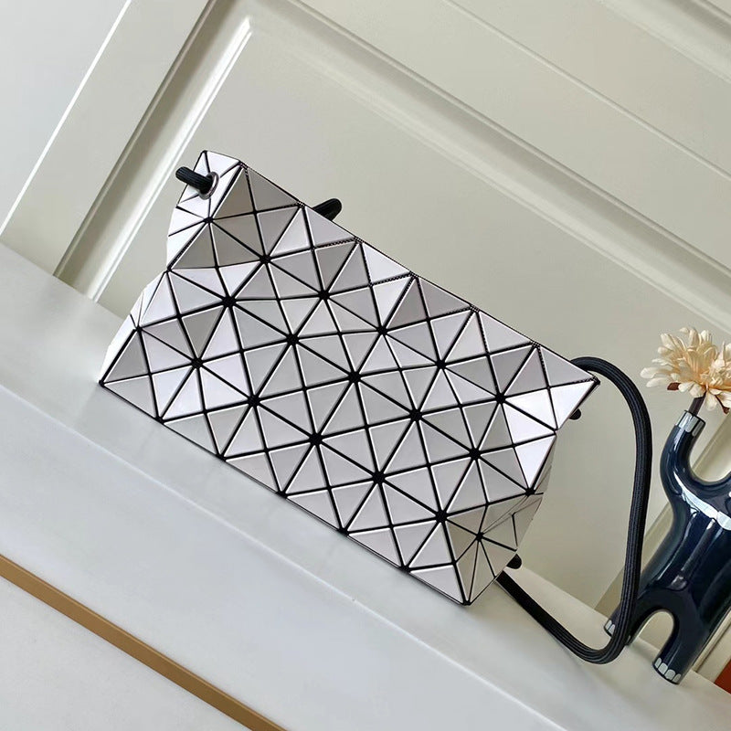 Women's Rhombus Drawstring Life Geometric Fashion Simple Bags