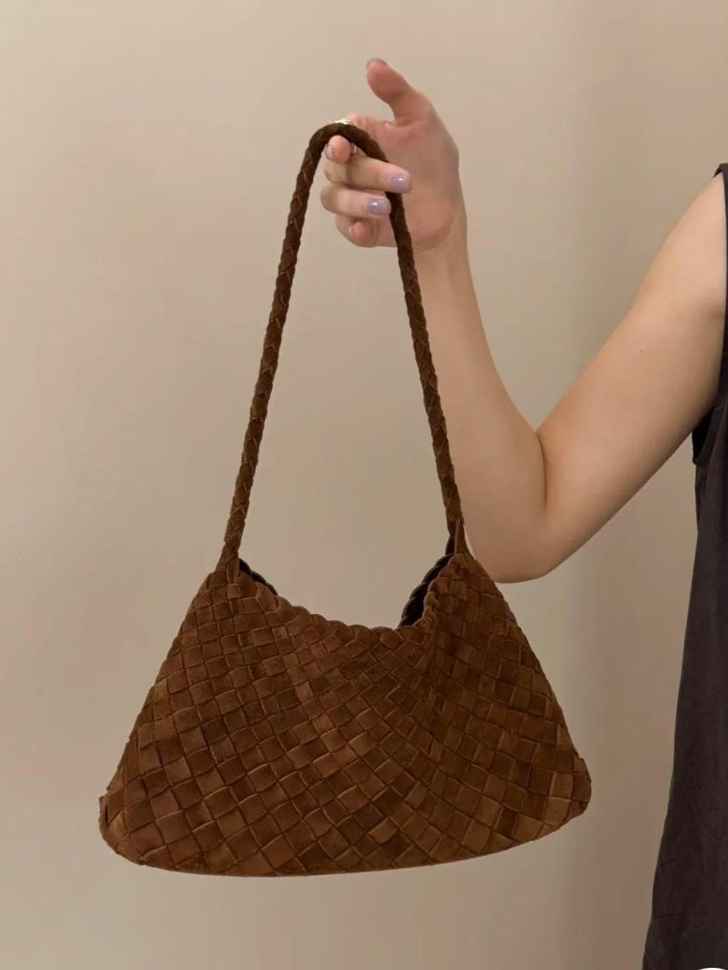 Women's Frosted Hand-woven Niche Minimalist Retro Style Women's Shoulder Bag