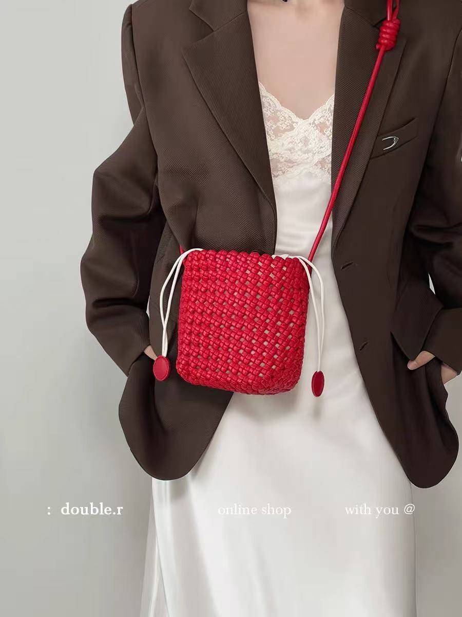 Fashion Handmade Woven High-grade Food Basket Mini Underarm Mother Bucket Bags