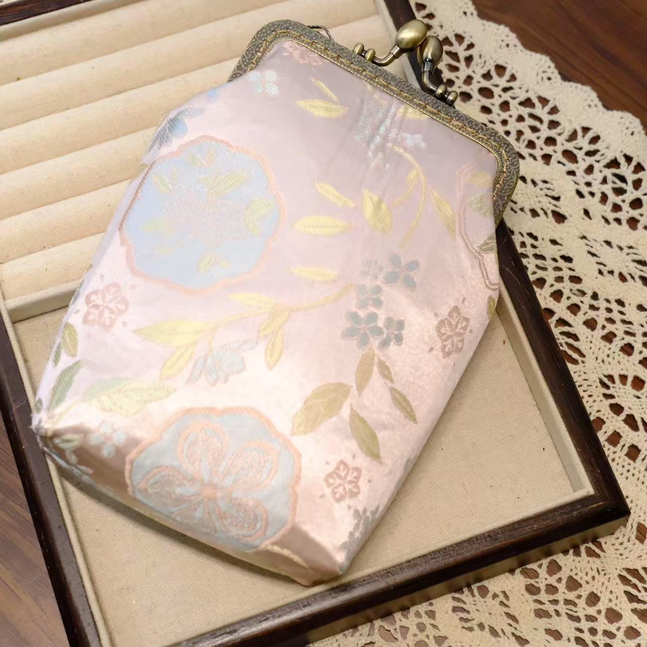 Retro Tassel Frame Handmade Ancient Style Female Purses