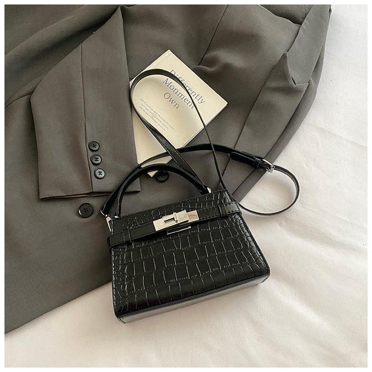 Women's Summer Simple Textured Western Style Niche Commuter Bags