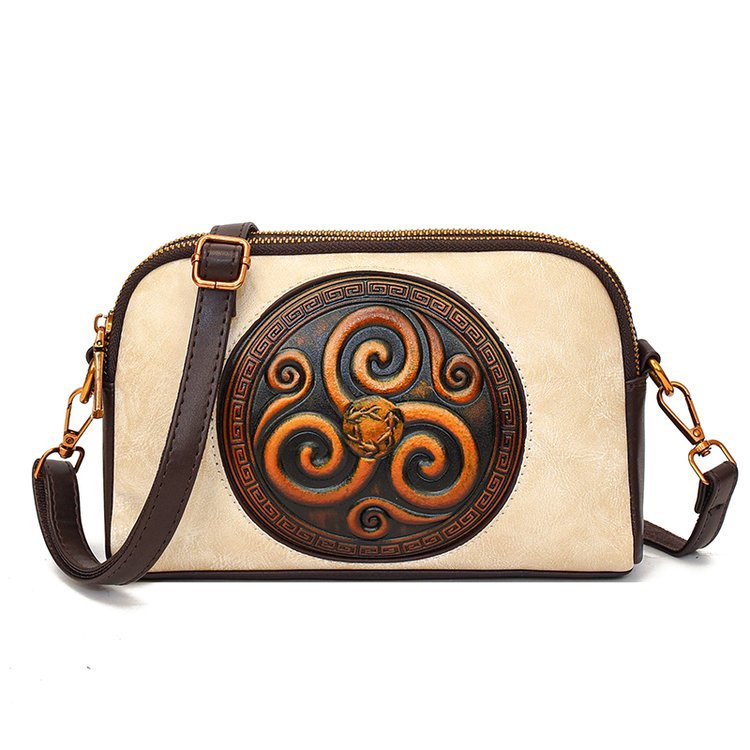 Women's Embossed Shell Fashionable Retro Commuter Personality Women's Messenger Bag
