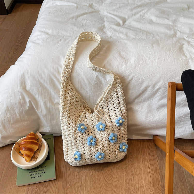 Women's Feeling Large Capacity Woven Summer Flower Pastoral Style Fresh Shoulder Bags