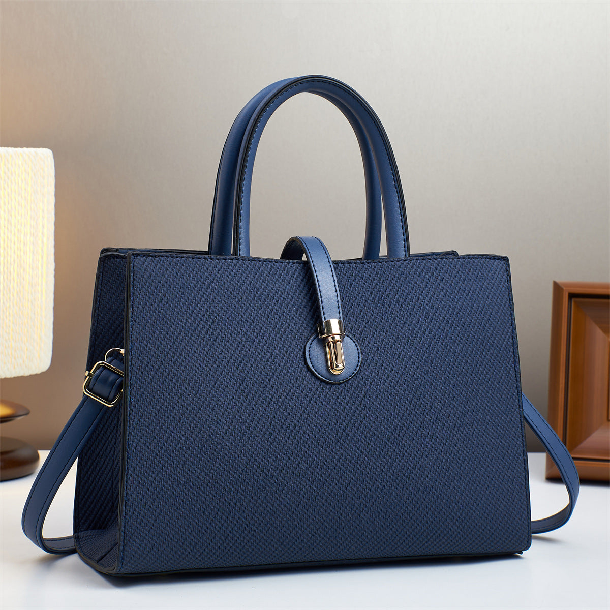 Women's Macaron Fashion Striped Minimalist Wait See Women's Shoulder Bag