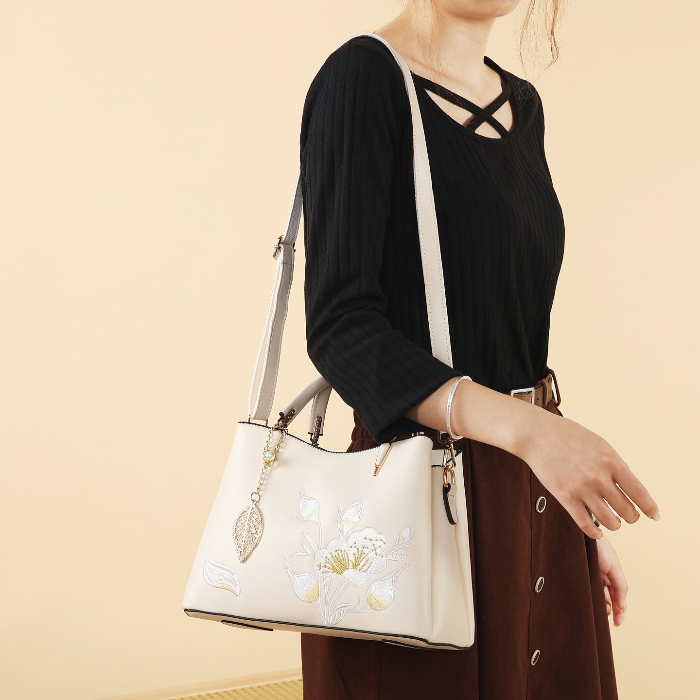 Women's Chinese Style Embroidery Mother's Day Gift Fashion Women's Shoulder Bag