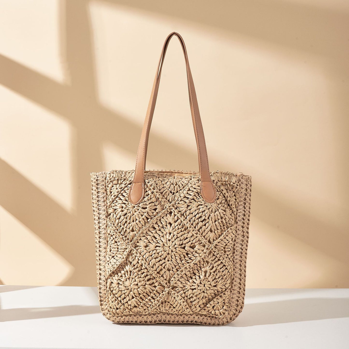 Simple Crocheted Straw Fashion Beach Holiday Women's Handbag