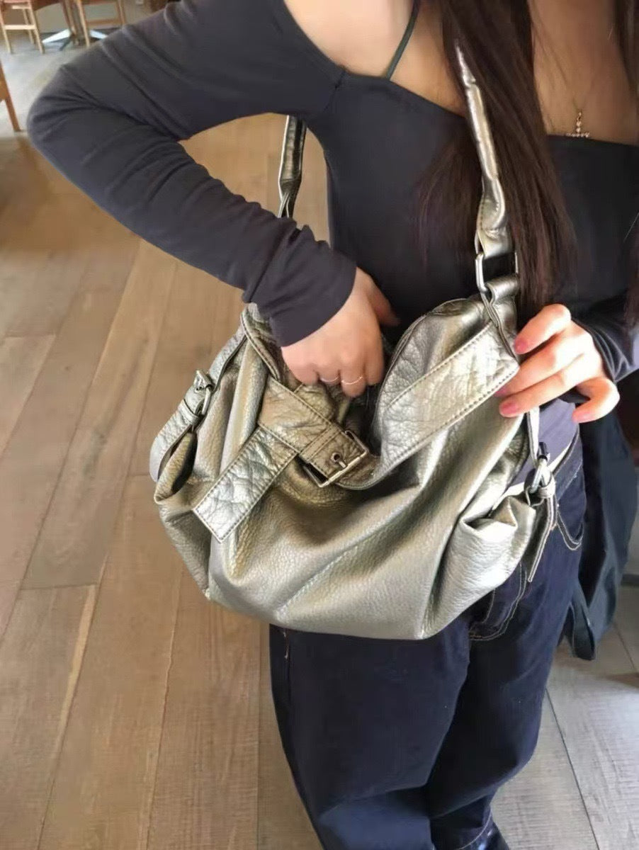 Women's Leather Retro Motorcycle Hot High-grade Large Capacity Women's Shoulder Bag