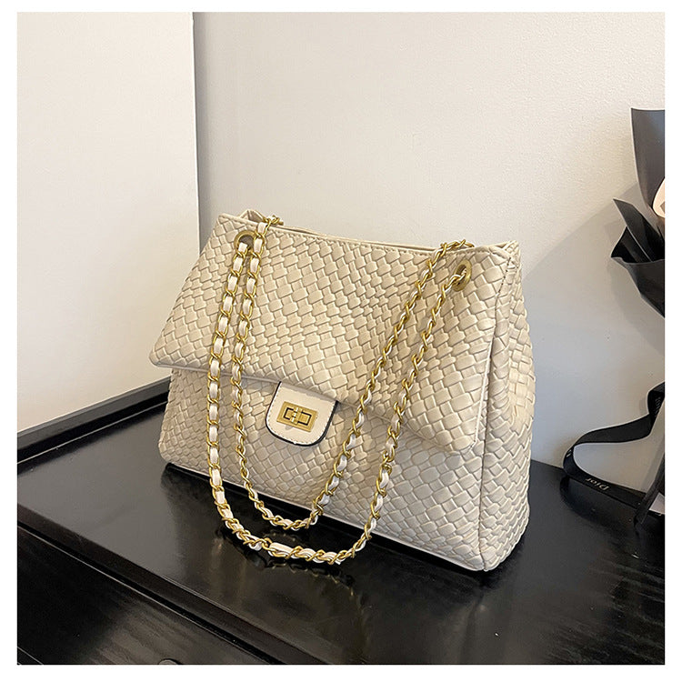 Women's Retro Fashion Underarm Indentation Commute Leisure Tote Bag