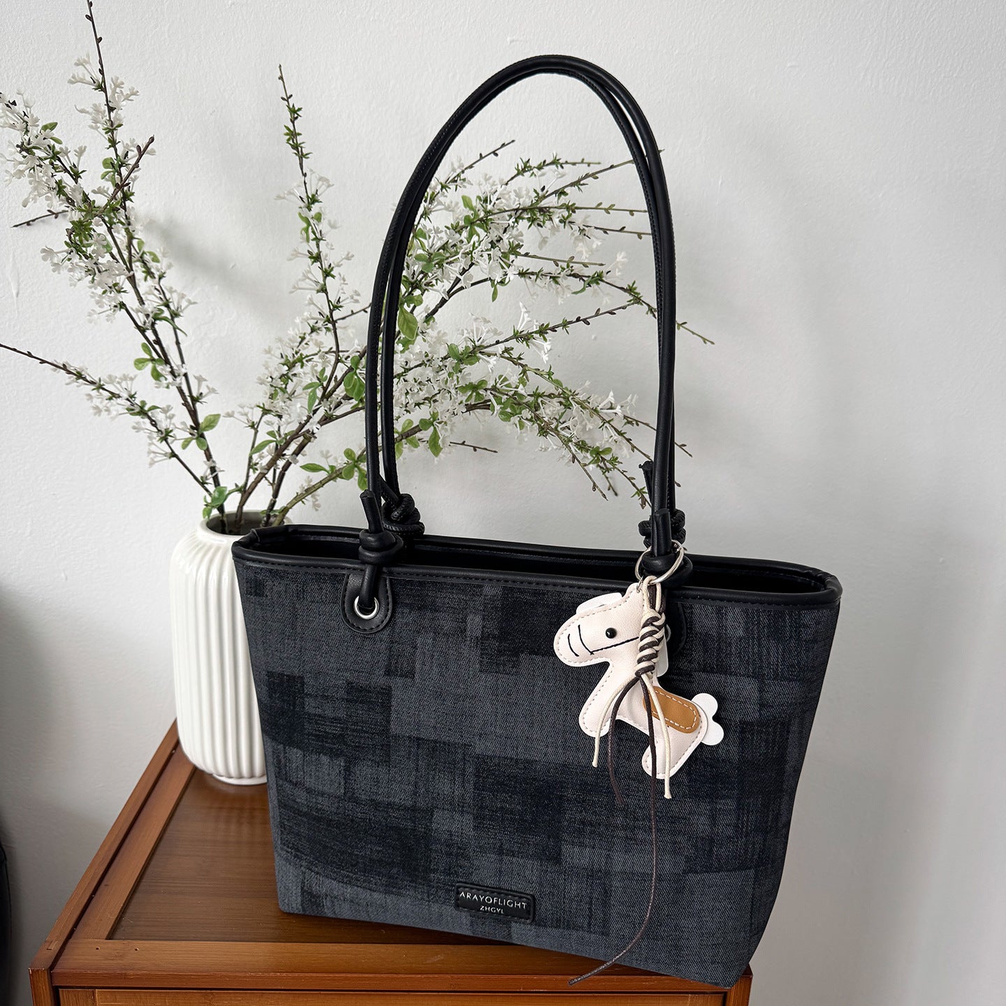 Women's Large Capacity Fashion Commuter High Sense Women's Shoulder Bag