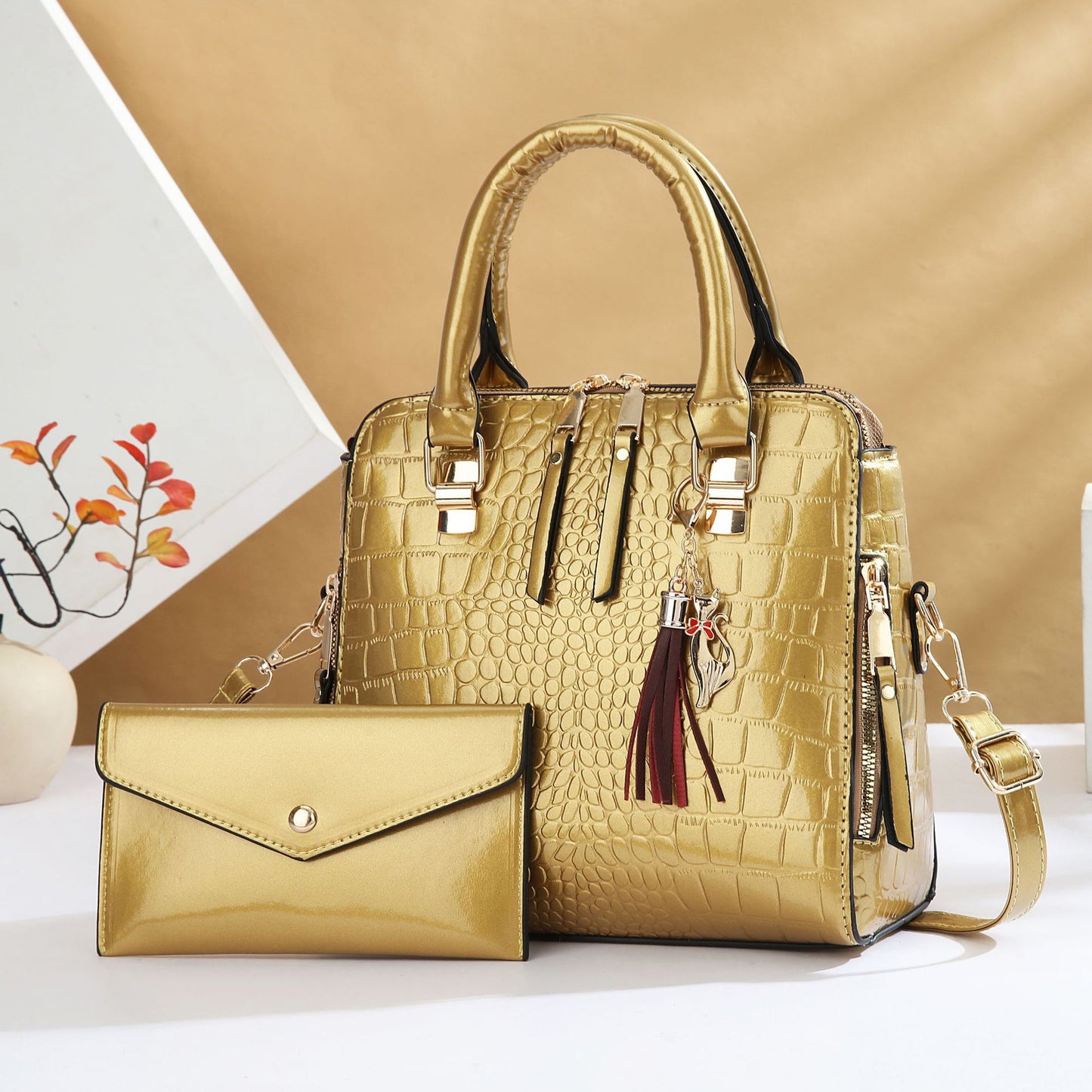 Women's Crocodile Pattern Mother Large Capacity Tassel Pendant Bags