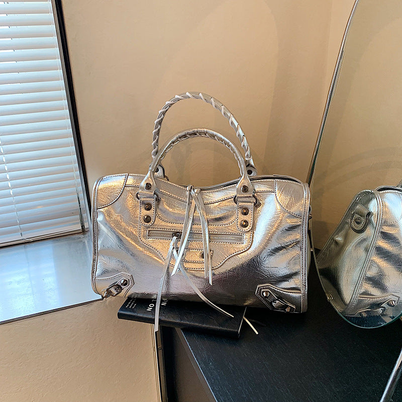 Niche Fashion Rivet Motorcycle High-grade Large Bags