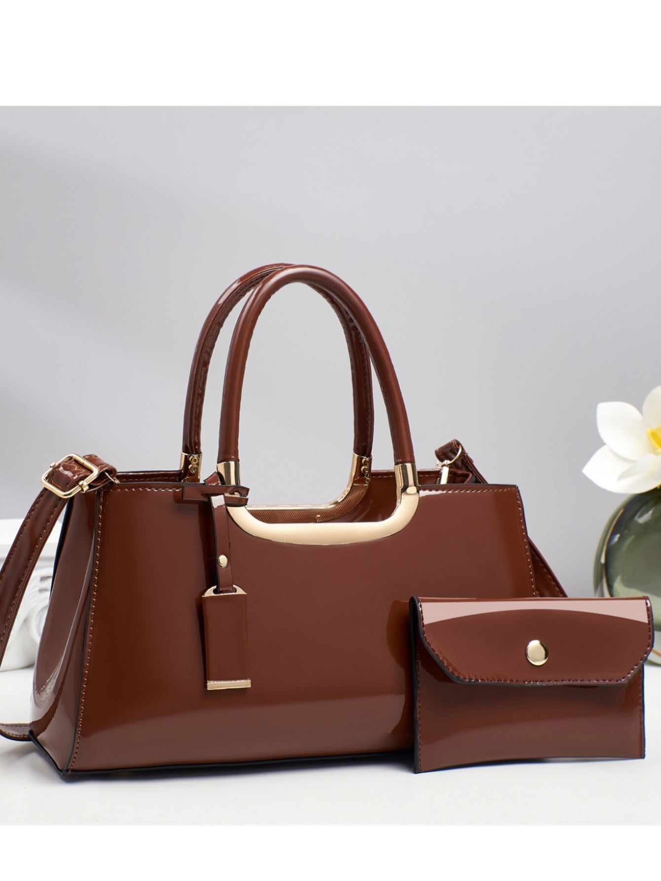 Women's Large Capacity Textured Bright Leather Light Women's Handbag