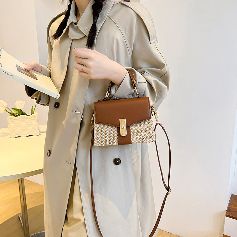 Women's Straw Fashion Color Contrast Stitching Portable Women's Messenger Bag