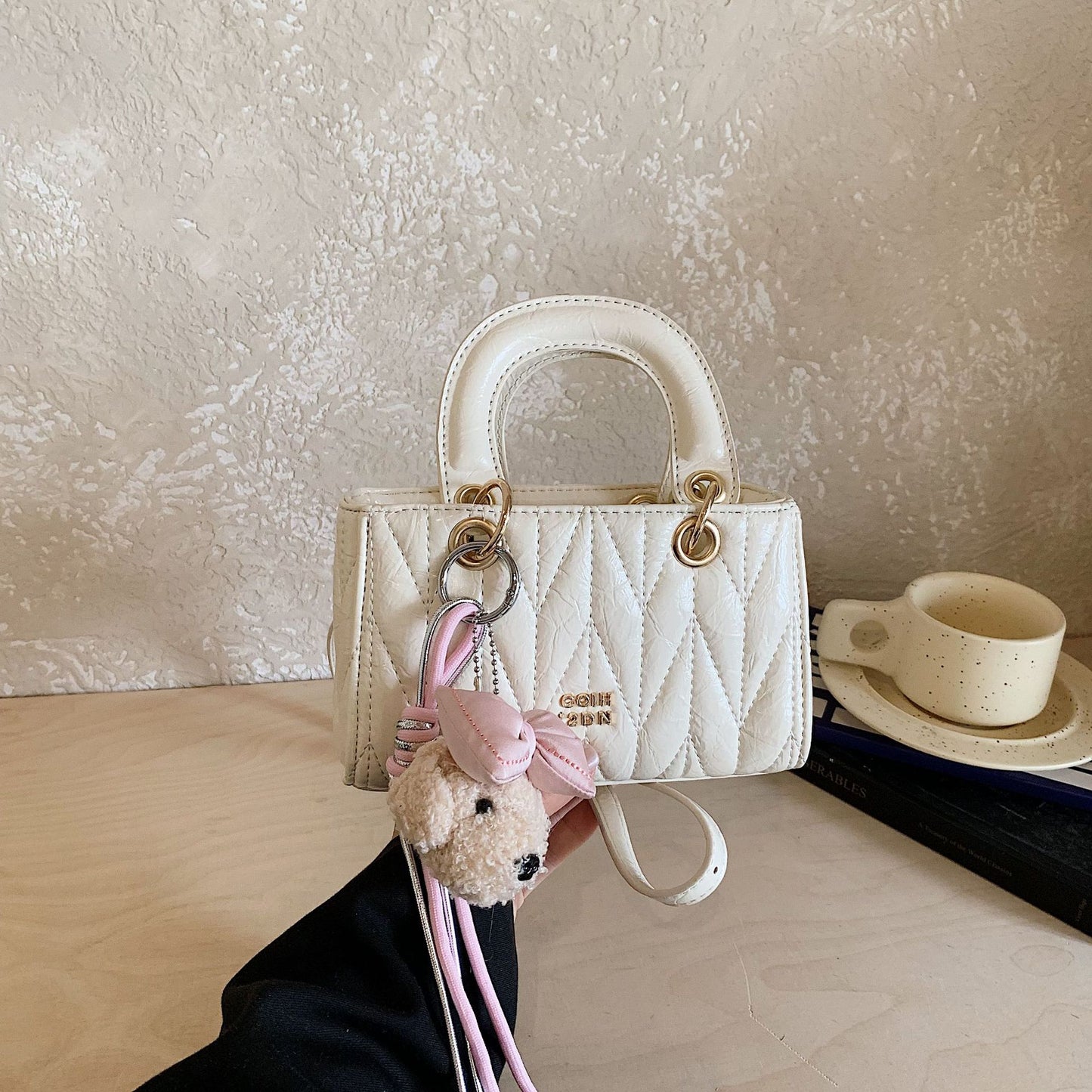 High-grade Diamond Embroidery Thread Silk Scarf Classic Style Cross Body Small Square Bag