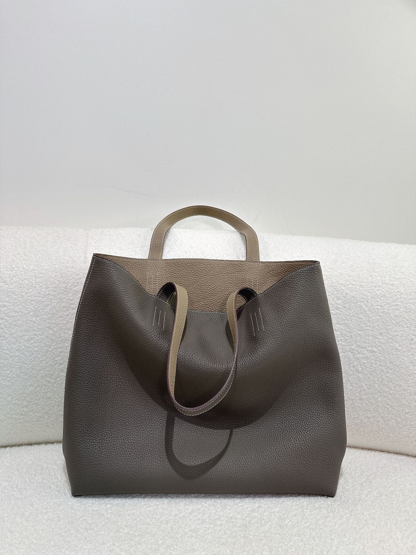 Women's Inner Outer Cowhide Double-sided Large Capacity Tote Bags