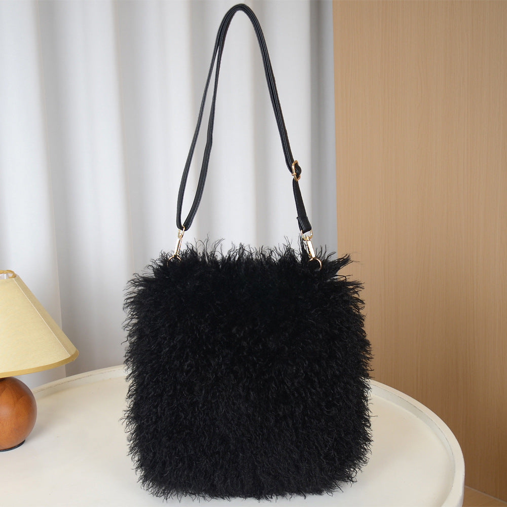 Women's Plush Fashion Simple Imitation Tan Sheep Western Style Hand Women's Messenger Bag