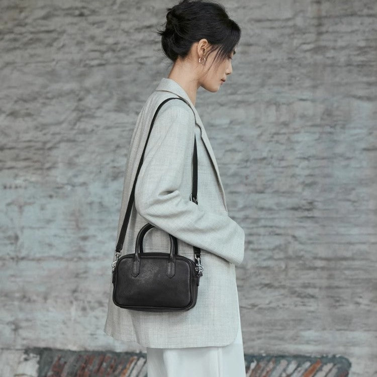 Wide Vegetable Tanning Leather Retro Commuter Bags