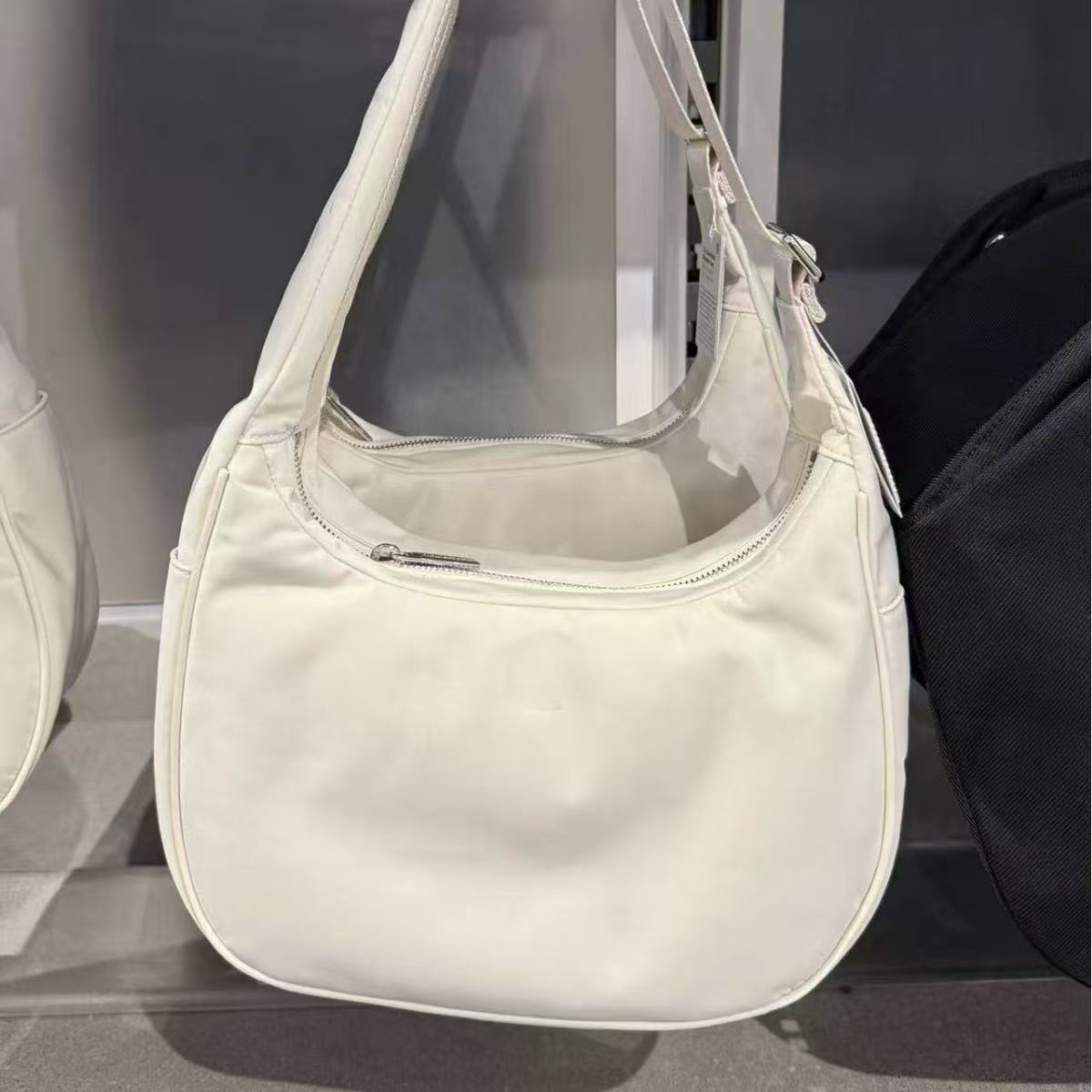 Graceful Trendy Underarm Croissant Nylon Material Women's Handbag