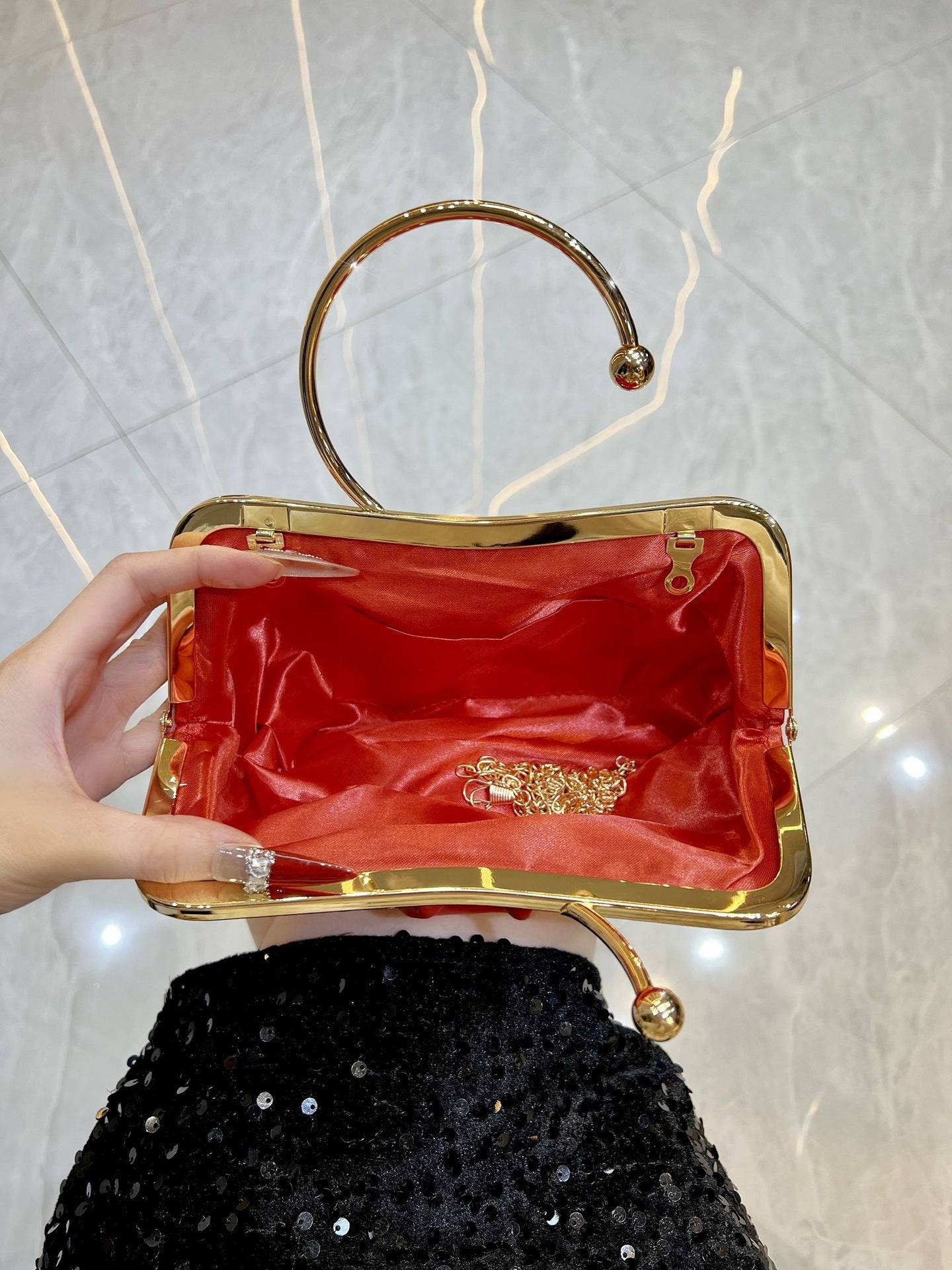 Charming Women's Pleated Fashionable Dress Banquet Dinner Bag