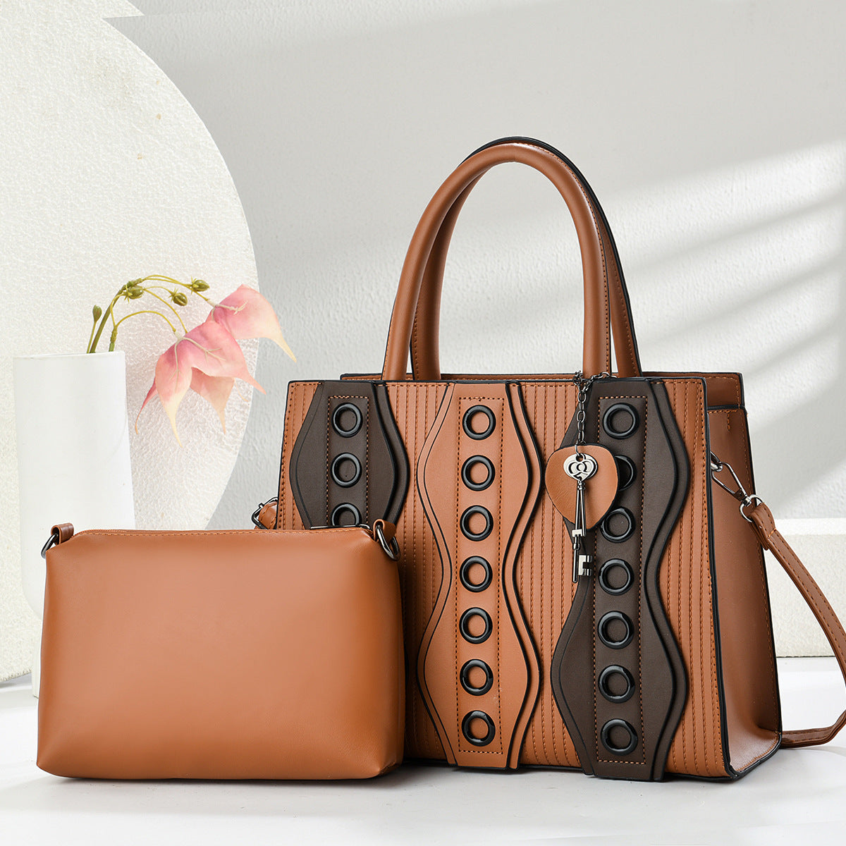 Women's Luxury High-grade Niche Rivet Underarm Versatile Women's Shoulder Bag