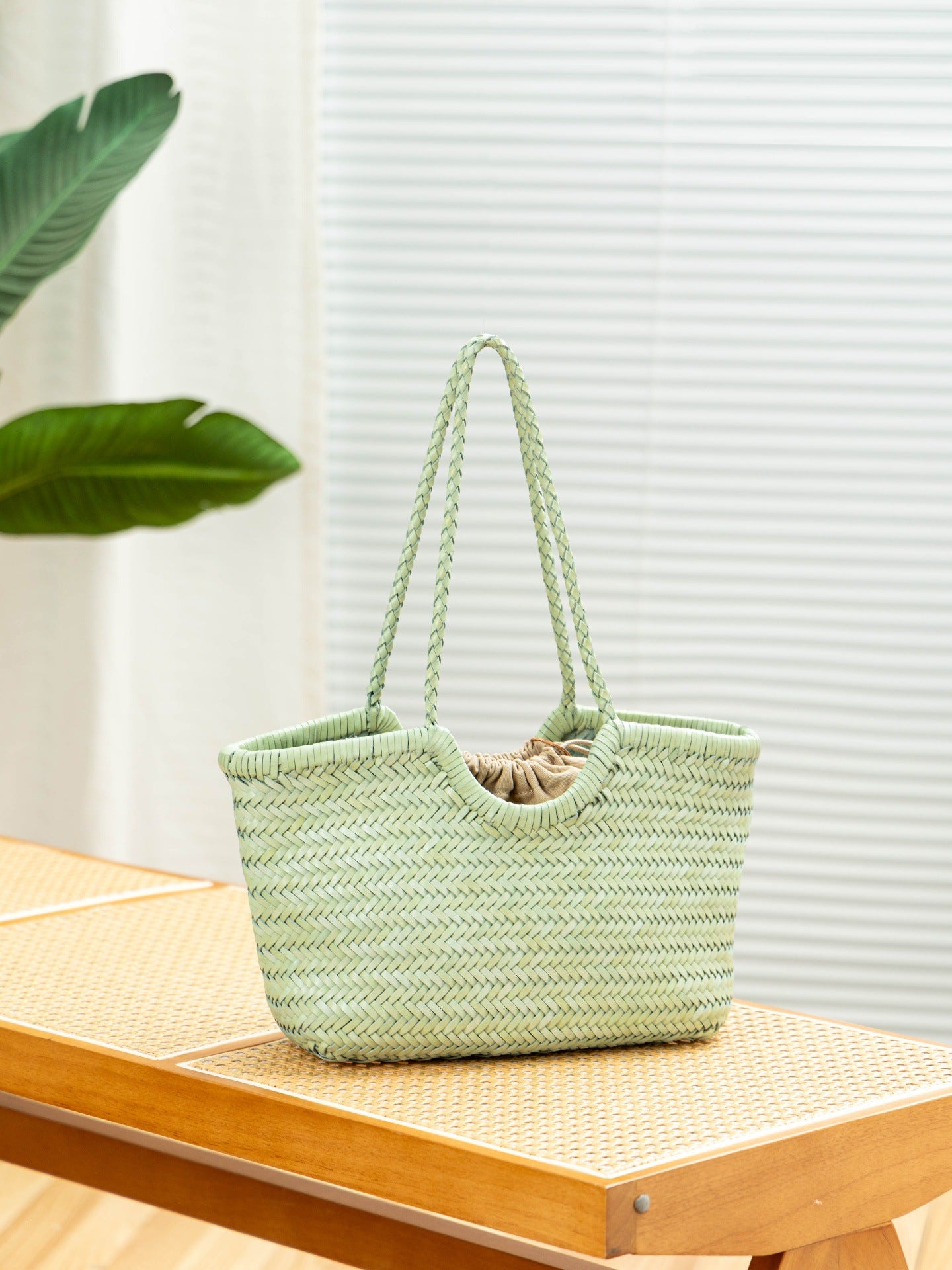 Cowhide Woven Leather French Retro Vegetable Women's Handbag