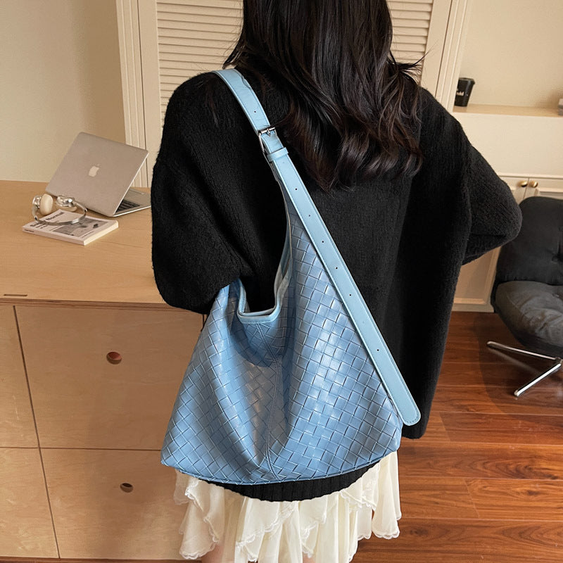 Women's Weaving Large Capacity Commuter Advanced Retro Simple Women's Shoulder Bag