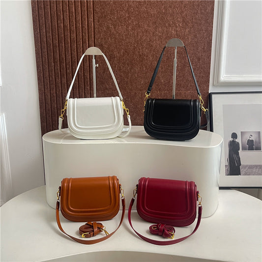 Women's High-grade Saddle Leisure Commute Flip Design Women's Messenger Bag