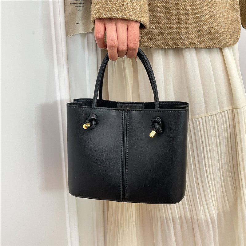 Fashionable High-grade Vintage Knotted Large Capacity Women's Messenger Bag