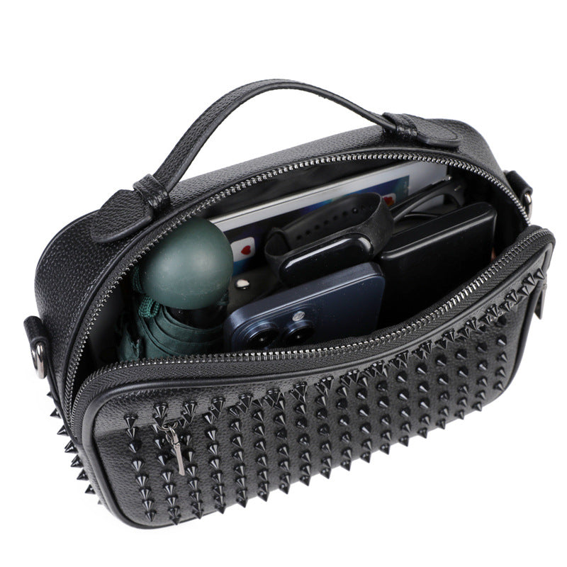 Punk Rivet Fashion Large Capacity Storage Shoulder Bags