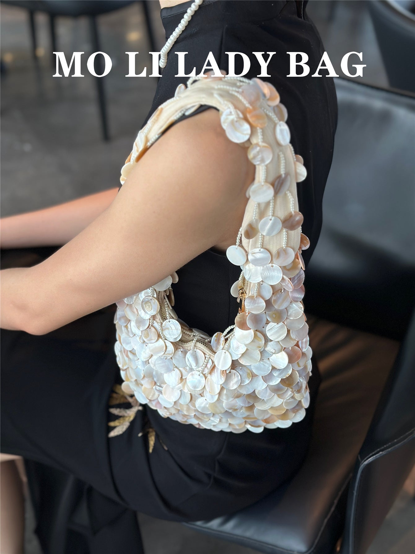 Women's Style Hand-woven Beads Pearl Natural Shell Tote Bags