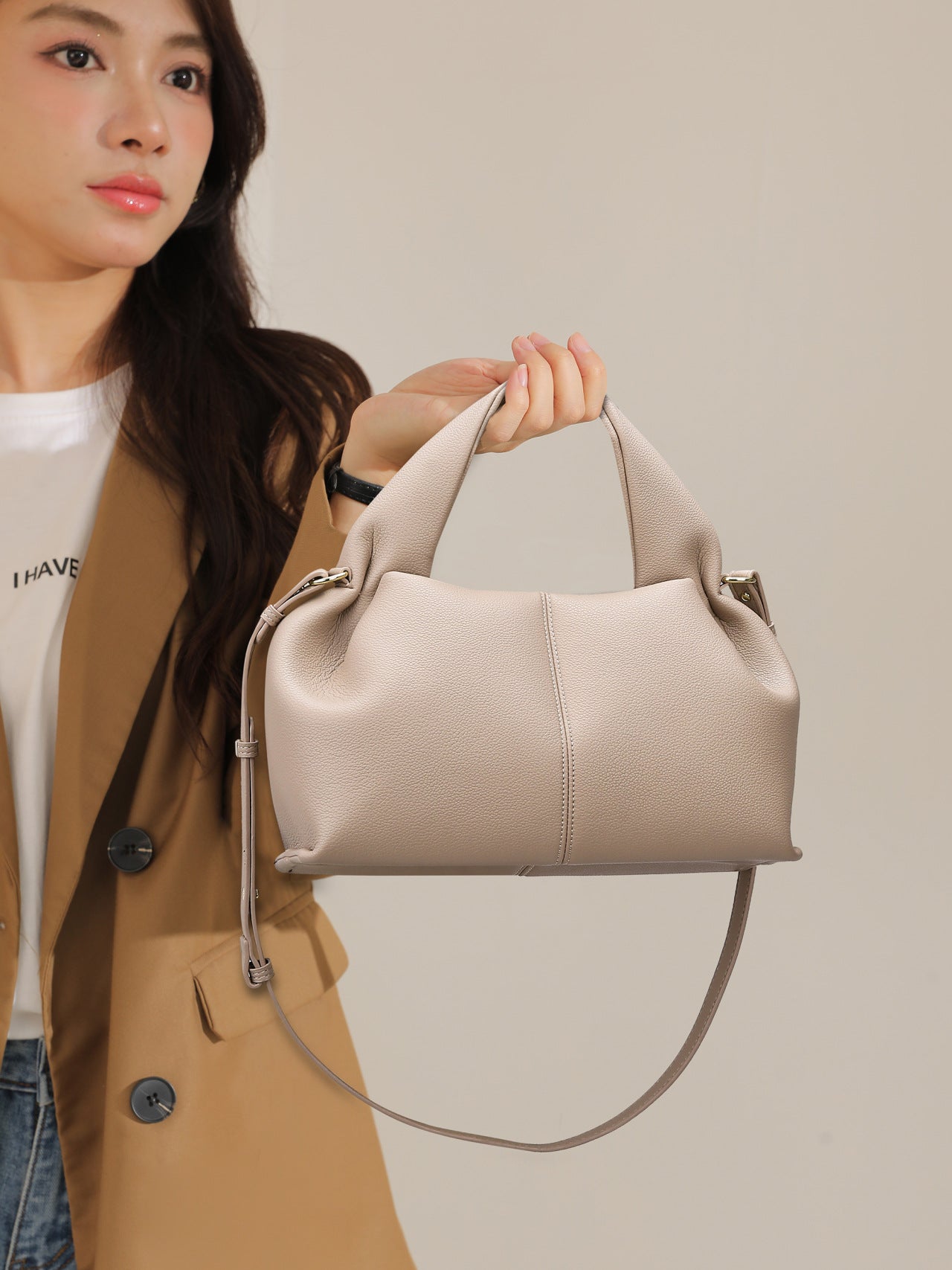 Women's Niche High-grade Fashion French Design Large Capacity Women's Shoulder Bag