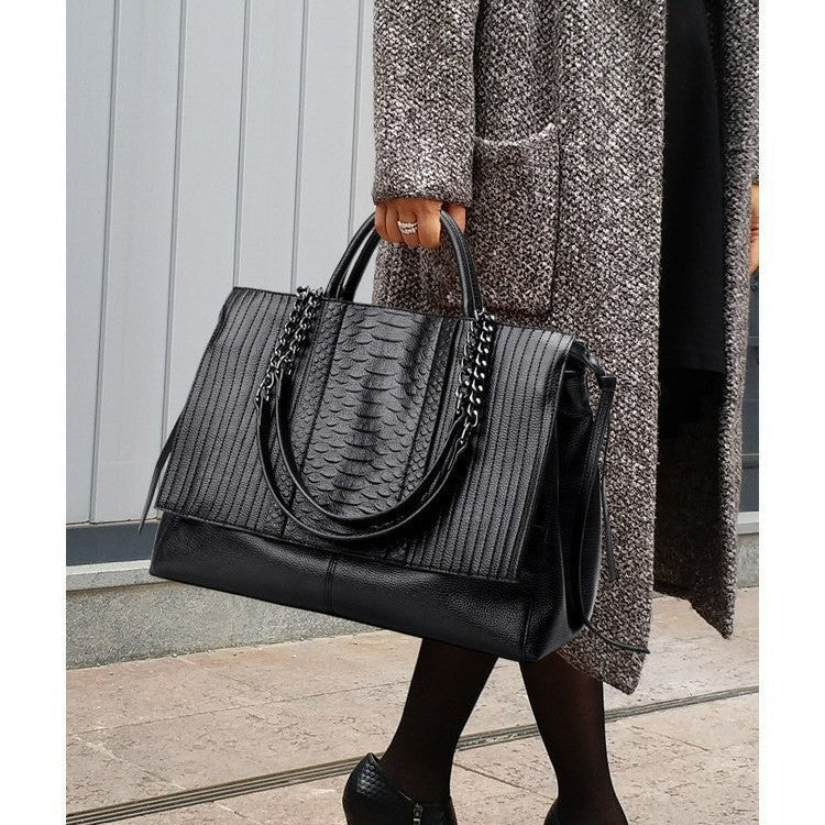 Women's Large Capacity Western Style Light Luxury Portable Women's Messenger Bag