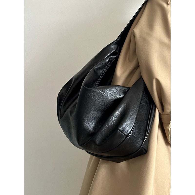 Women's Leather Large Capacity Black Dumpling Retro Tote Bag