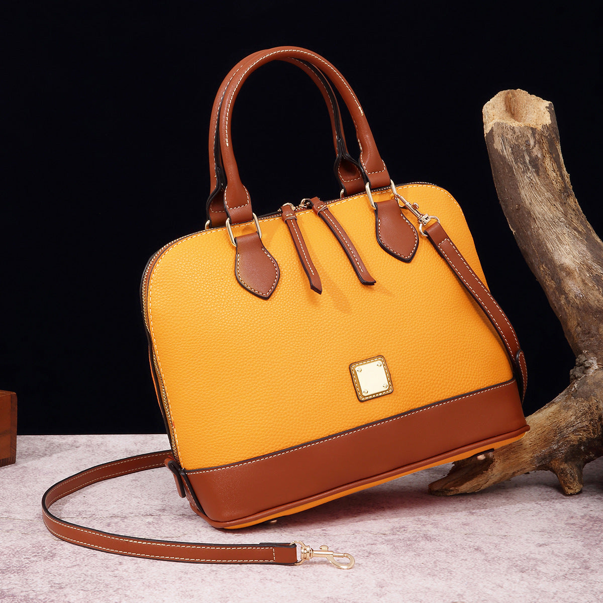 Women's Holding Color Matching Lychee Pattern Leather Women's Handbag