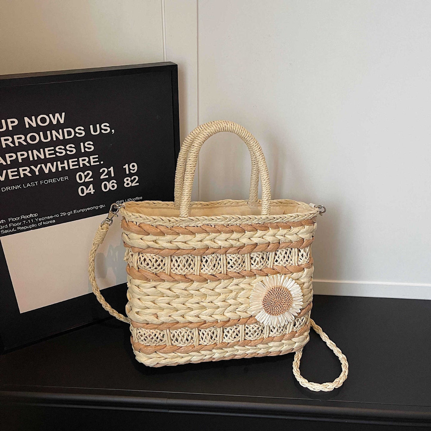 Women's Hand-woven Holiday Straw Large Capacity Vegetable Women's Messenger Bag