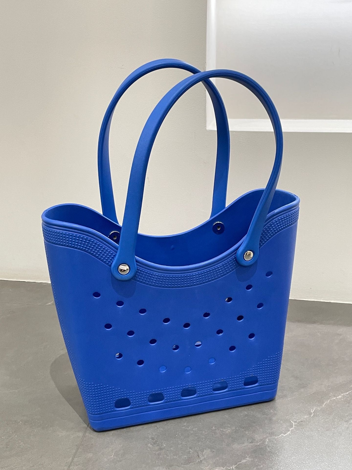Hole Fashion Seaside Out Large Capacity Women's Handbag
