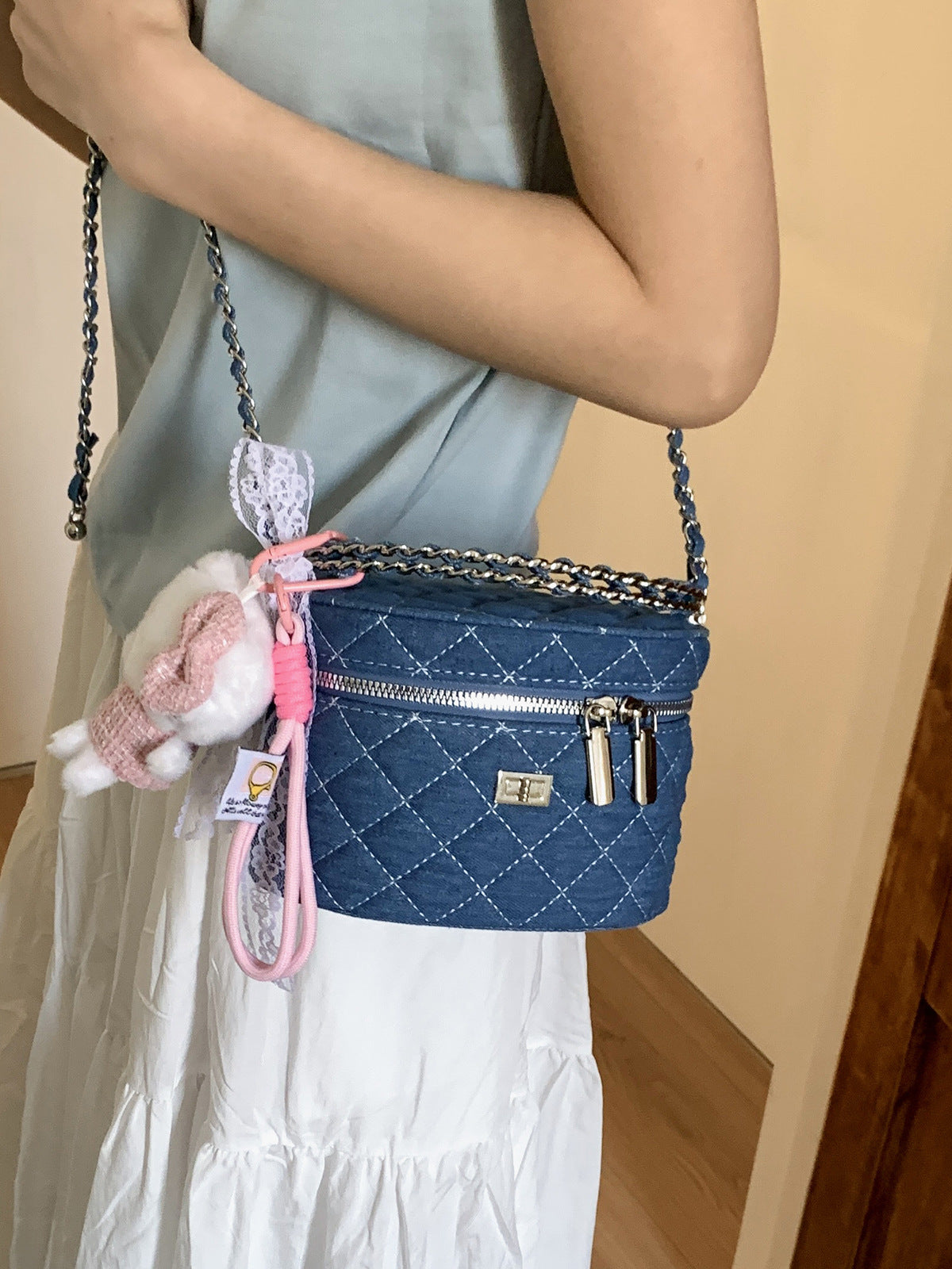 Women's Exquisite Niche Denim Fashion Rhombus Chain Super Popular Portable Small Square Bag