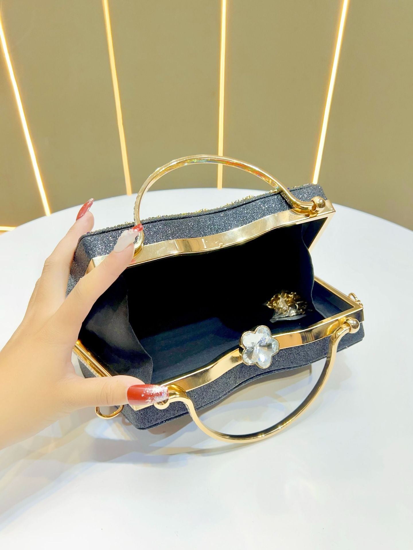 Women's Large Capacity High Sense Dress Clutch Dinner Bag