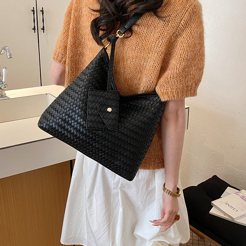 Fashion Simple Knitted Large Capacity Retro Underarm Women's Shoulder Bag