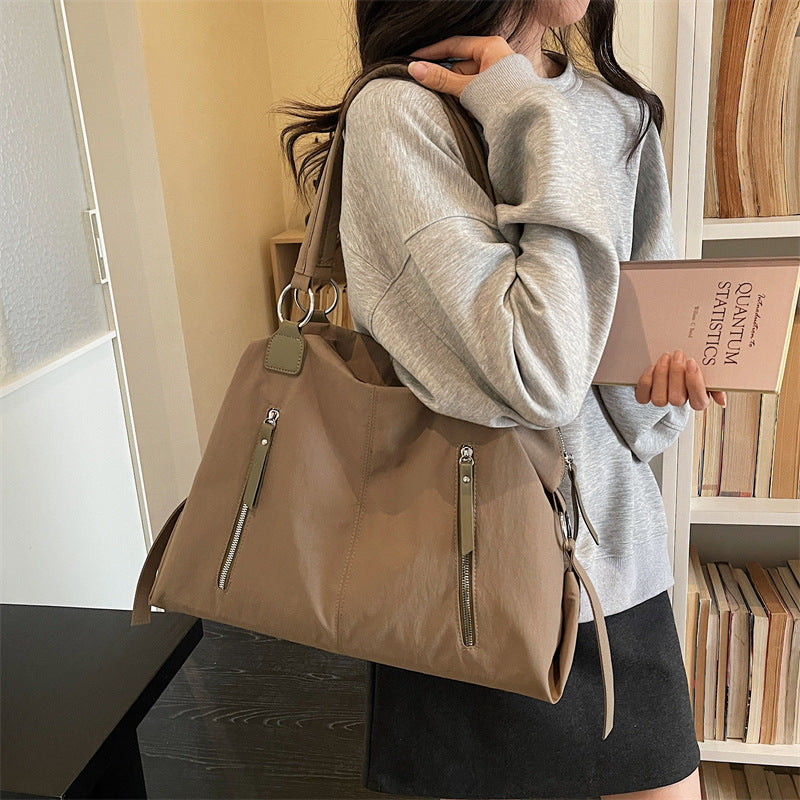 Women's Lightweight Large Capacity Commuter Fashion Simple Women's Messenger Bag